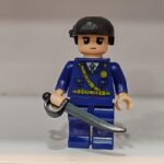 لگو مینی فیگور  سرباز پلیس لباس آبی شمشیر دار وارداتی