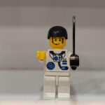 لگو مینی فیگور تکی شخصیت شمشیر به دست لباس سفید شخصیت وارداتی بدون جعبه باز شده ارتفاع 4 سانت