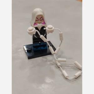 لگو مینی فیگور گوئن در سری مردعنکبوتی وارداتی تار بدست