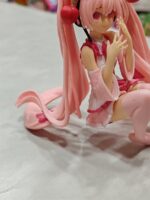 فیگور دختر نشسته ساکورامیکو وارداتی طرح خاص - Image 5