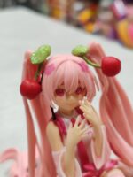 فیگور دختر نشسته ساکورامیکو وارداتی طرح خاص - Image 2